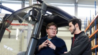 Staplerfahrerschulung  Staplerfahrerschulung von Linde Trainer