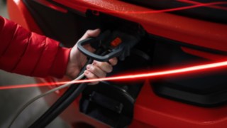 Li-ION-Batterien von Linde Material Handling ermöglichen hohe Verfügbarkeit und Produktivität der Flurförderzeuge. Li-ION-Batterien von Linde Material Handling ermöglichen hohe Verfügbarkeit und Produktivität der Flurförderzeuge.