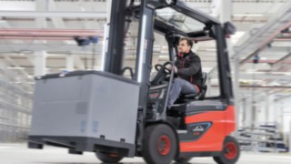 Roadster-Modelle E20 – E35 R von Linde Material Handling sorgen für freie Sicht.