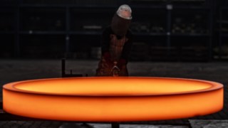 Der Prägestempel für den glühenden Ring.