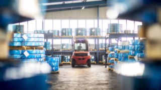 Der H160 verlässt das Gelände.